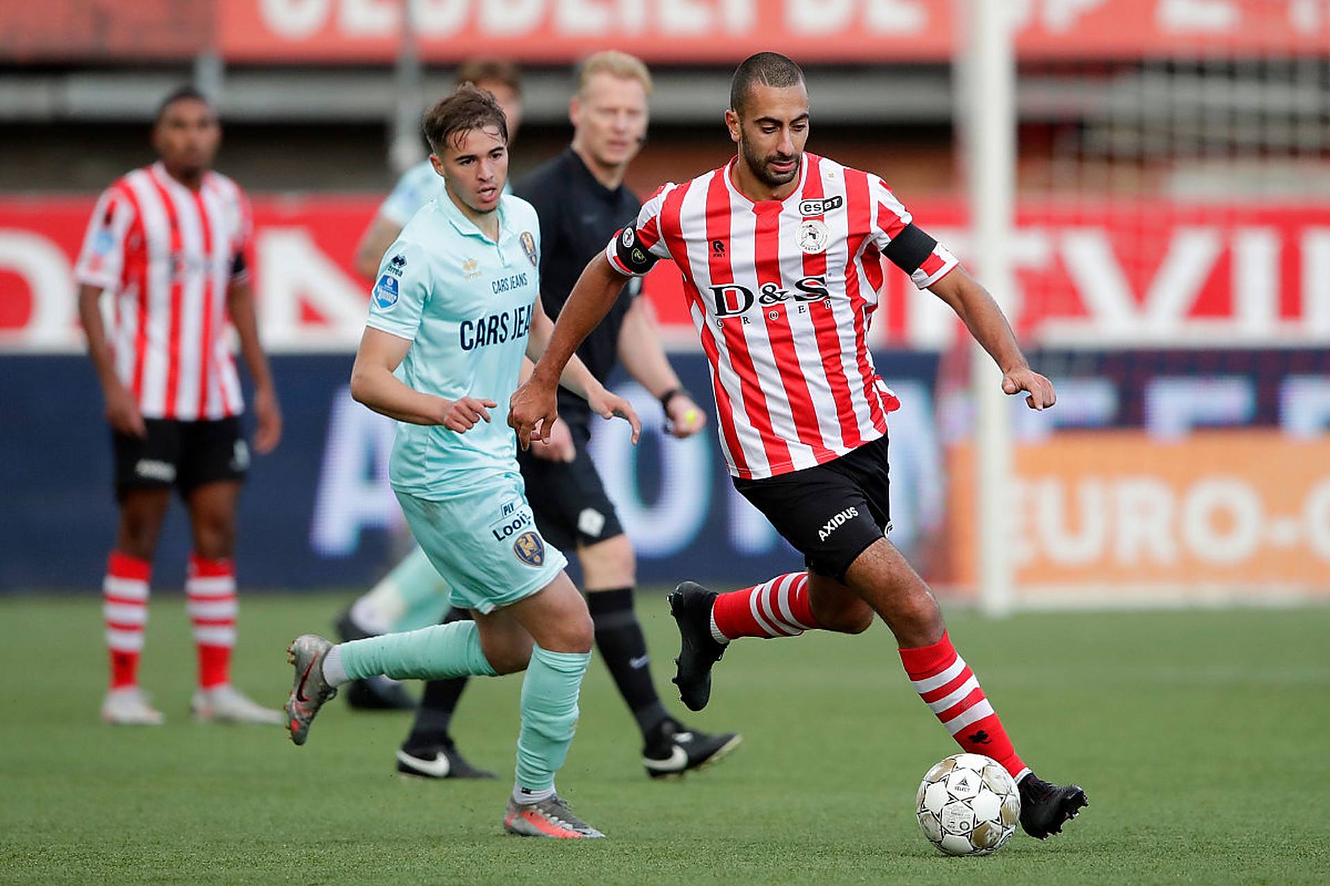 堂安律凭借 堂安律凭借