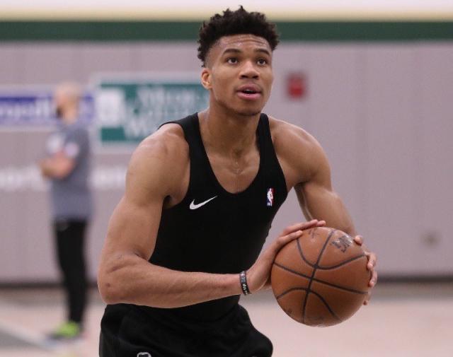 成为批评的 成为批评的