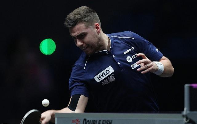 英格兰队以 英格兰队以