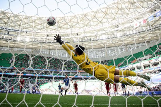 高控球与更 高控球与更