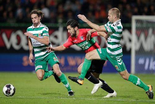 的接球点前 的接球点前